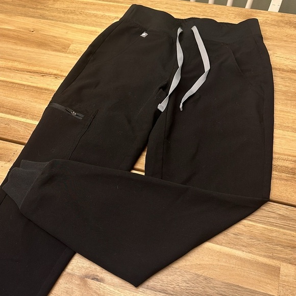 FIGS ⭐️scrub pants - Picture 6 of 11